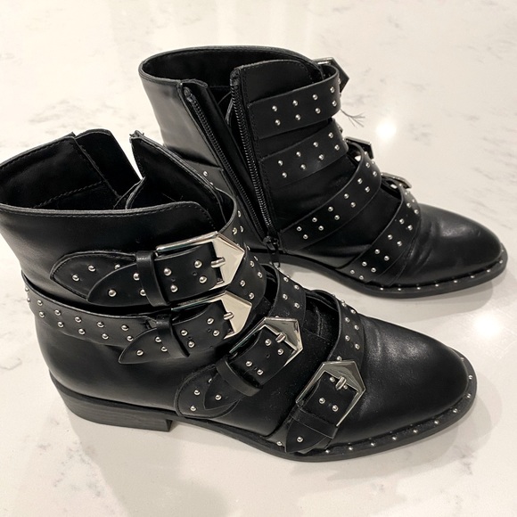 Flat Boots with Buckle & Grommet Detail - Picture 2 of 3
